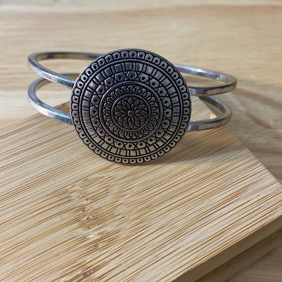 STATEMENT BRACELET - Picture 5 of 7